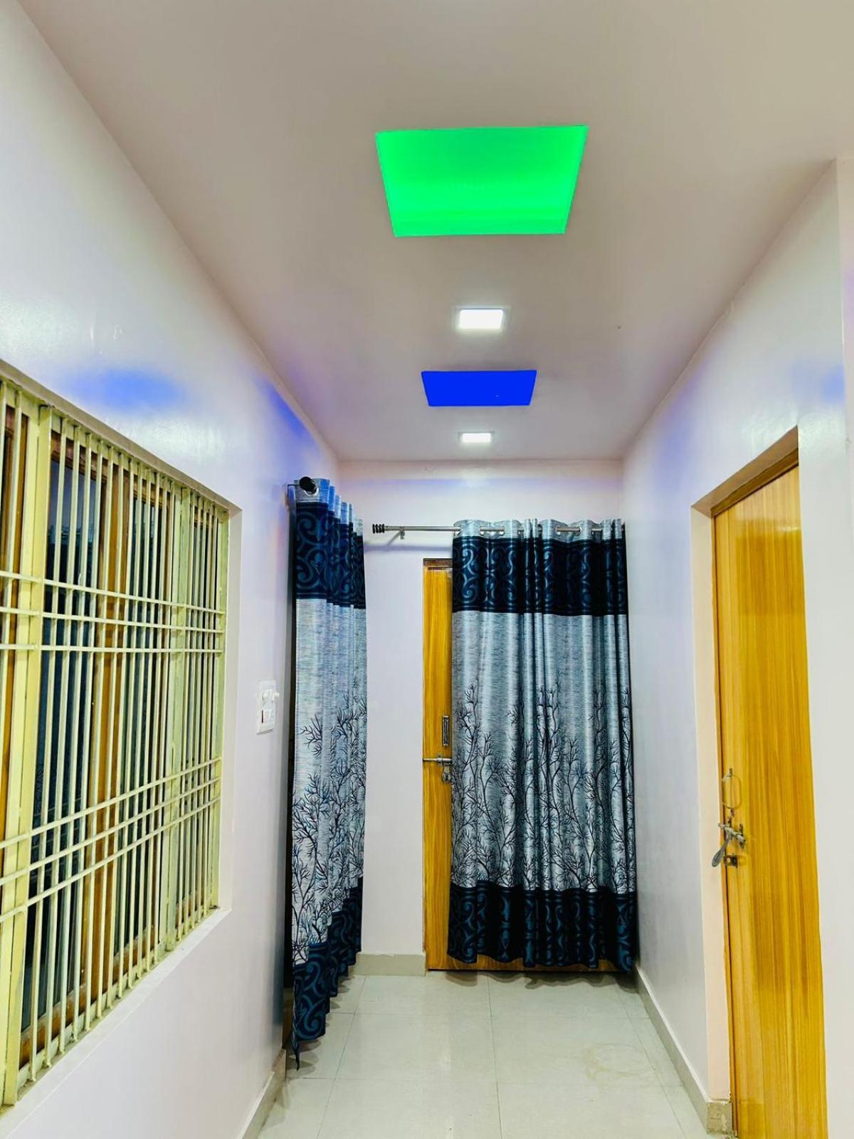 Smart Stays - Mmmut College - Gkp Airport Gorakhpur Bagian luar foto